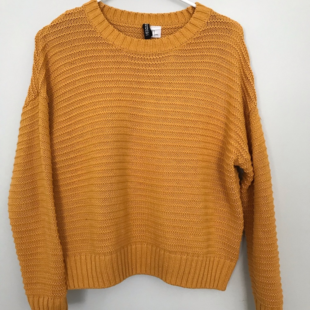 EUC H&M Dark Yellow Knit Sweater